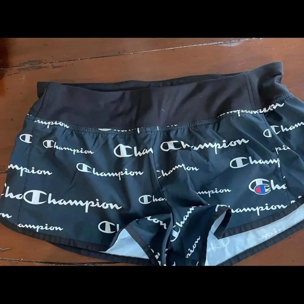 Champion logo running shorts size M - Picture 1 of 3